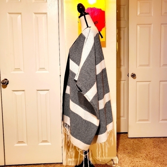 Audrey 3+1 | Oversized Cardigan - Picture 3 of 9